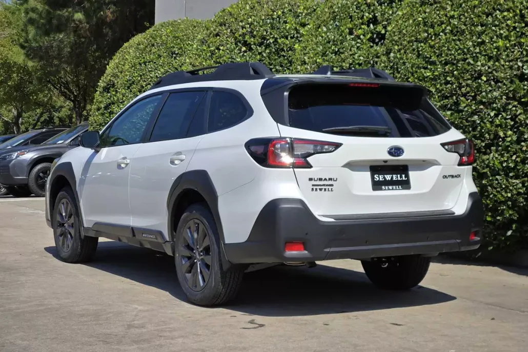 2025 Subaru Outback Onyx Edition photo 1