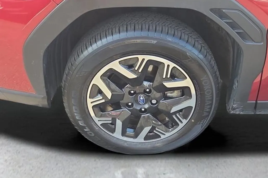 2025 Subaru Forester Base photo 1