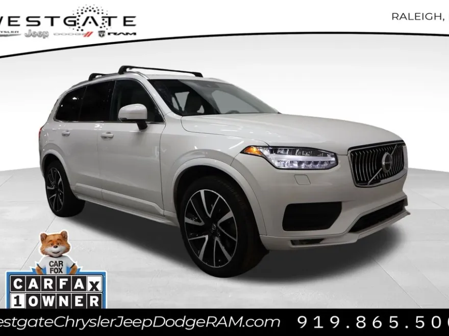 2022 Volvo XC90 T6 Momentum photo 1