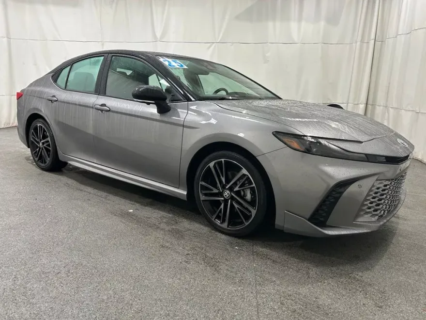 2025 Toyota Camry XSE photo 1