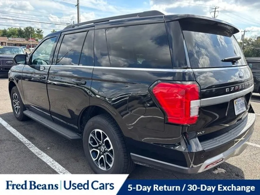 2024 Ford Expedition XLT photo 1