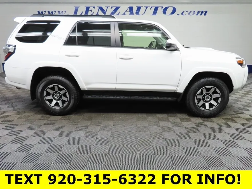 2024 Toyota 4Runner TRD Off-Road 4WD photo 1