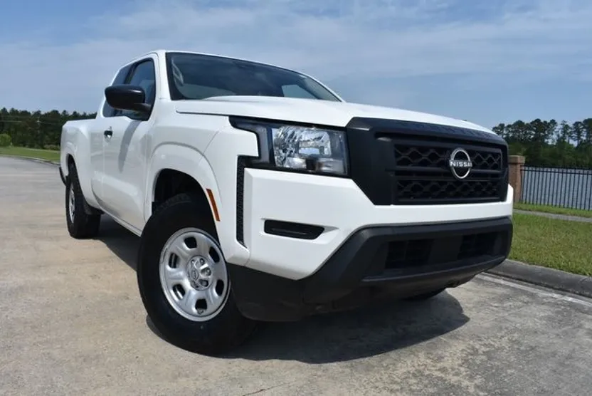 2023 Nissan Frontier S photo 1