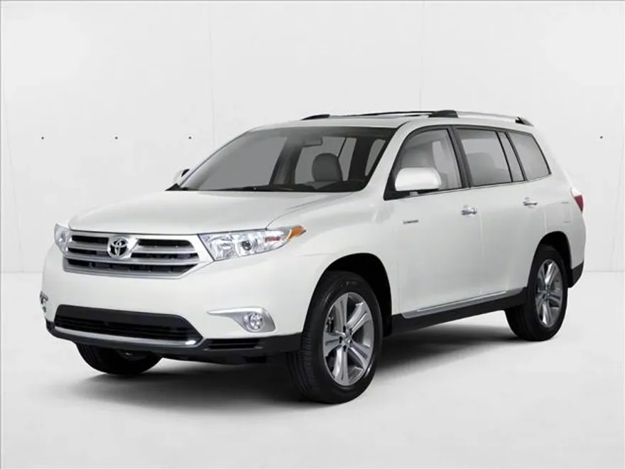 2011 Toyota Highlander SE photo 1