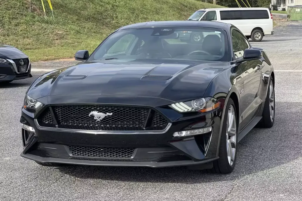 2022 Ford Mustang GT Premium photo 1