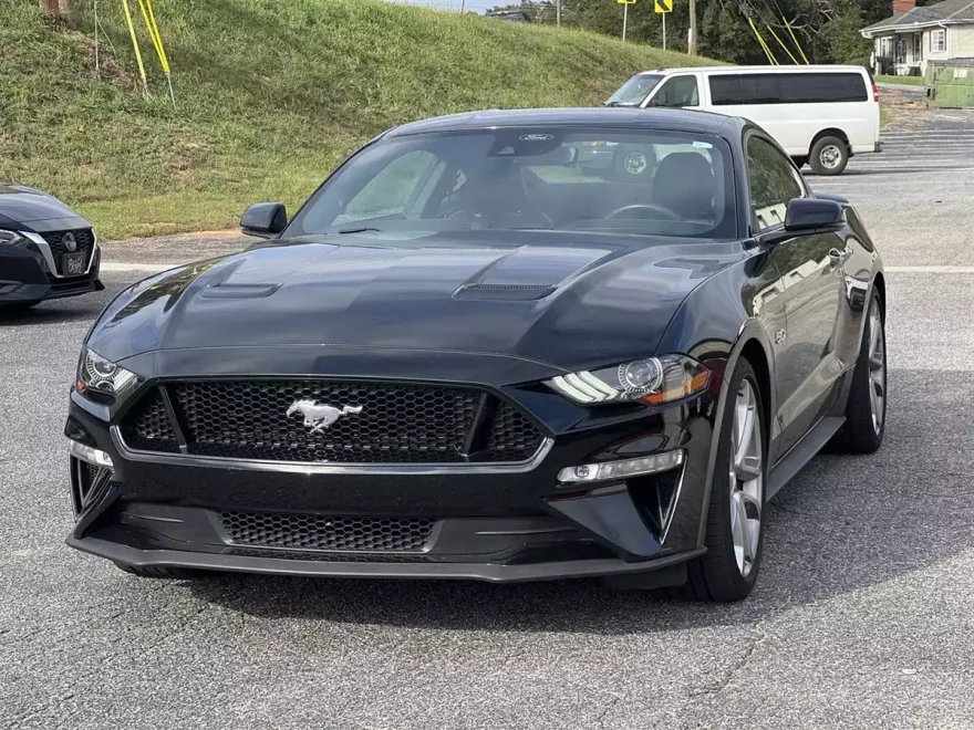 2022 Ford Mustang GT Premium photo 1