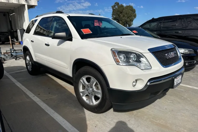 2012 Gmc Acadia SLE photo 1