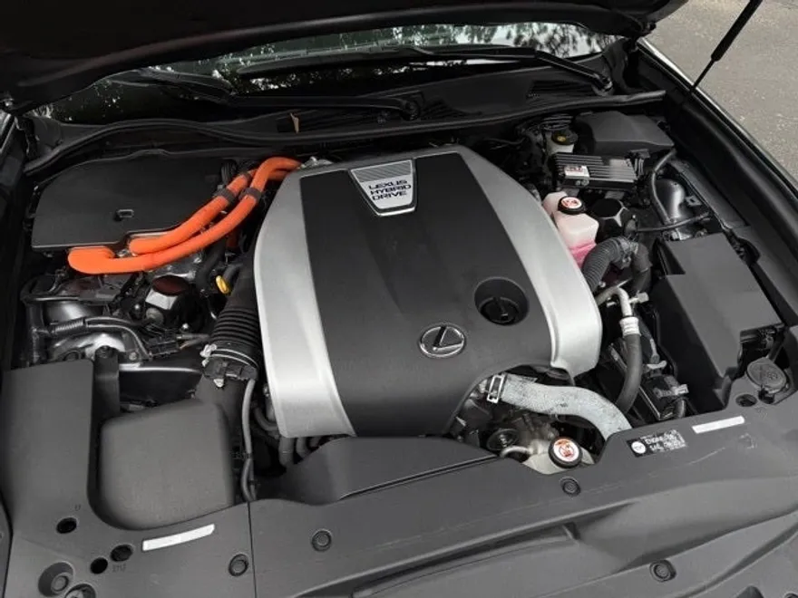 2016 Lexus GS 450h photo 40