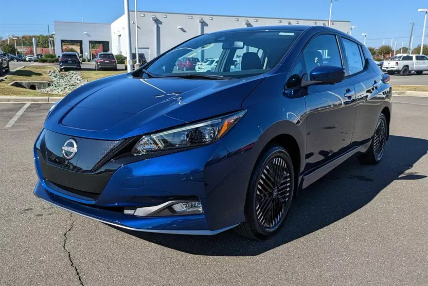2024 Nissan Leaf SV Plus photo 1