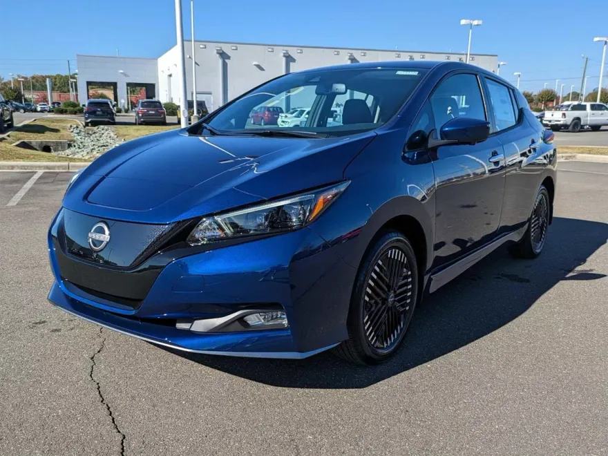 2024 Nissan Leaf SV Plus photo 1