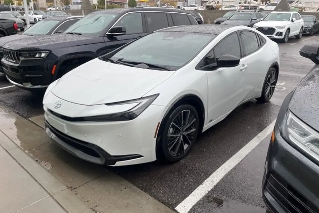 2024 Toyota Prius Limited photo 1