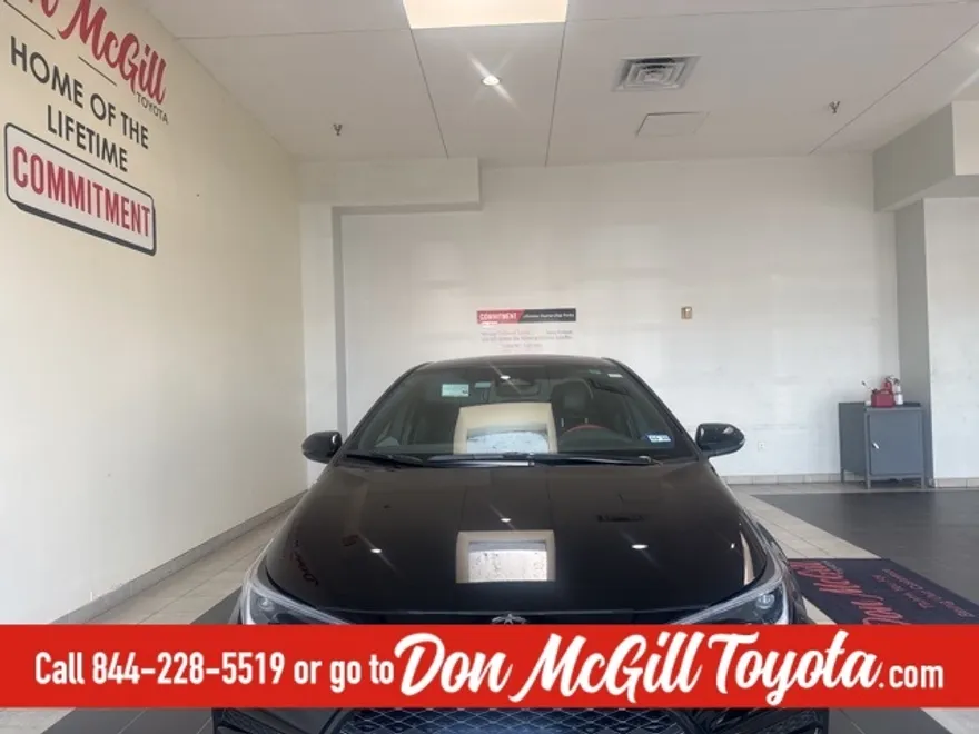 2024 Toyota Corolla SE photo 1