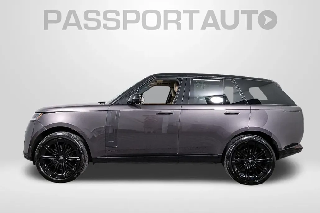 2025 Land Rover Range Rover SE photo 1