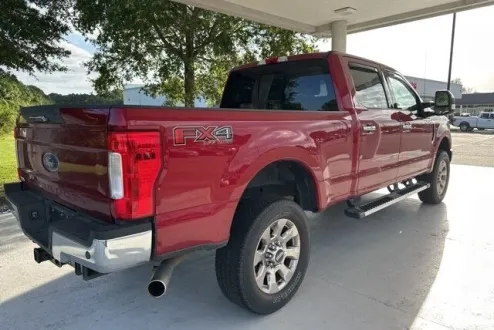 2019 Ford F-250 Lariat photo 3