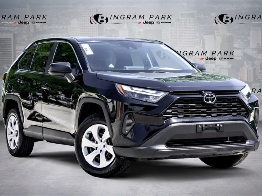 2024 Toyota RAV4 LE photo 1