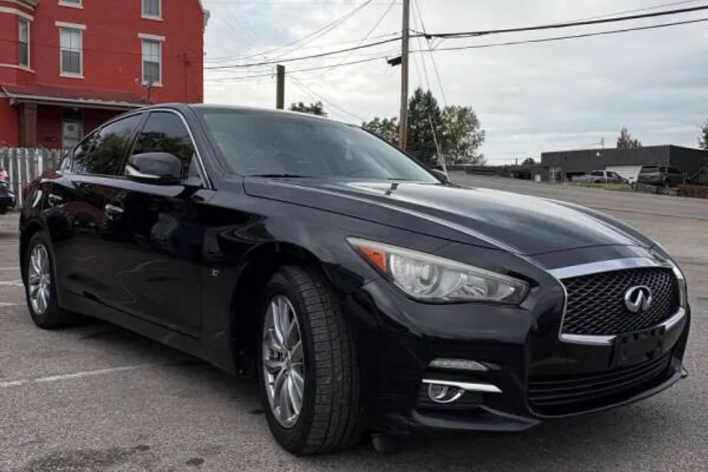 2014 Infiniti Q50 Premium photo 1