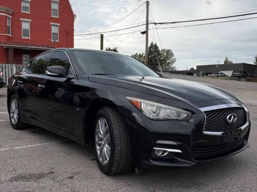 2014 Infiniti Q50 Premium photo 1