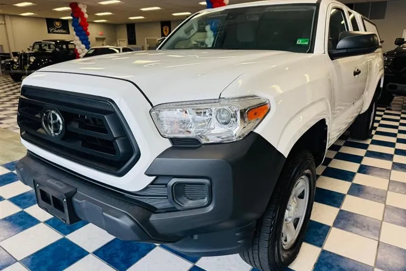 2021 Toyota Tacoma SR photo 1
