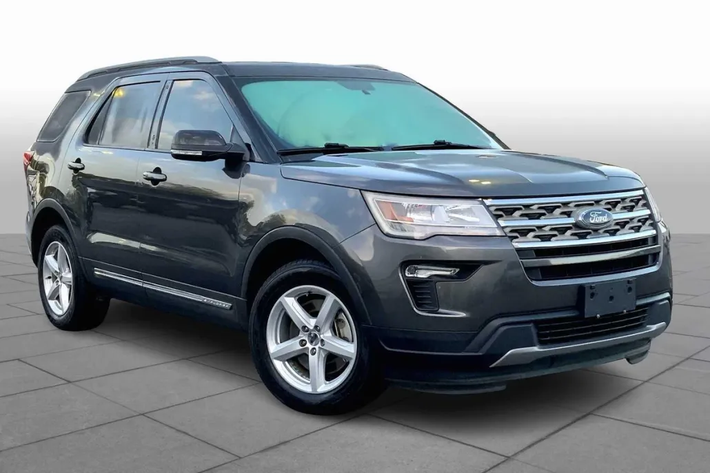 2018 Ford Explorer XLT photo 1