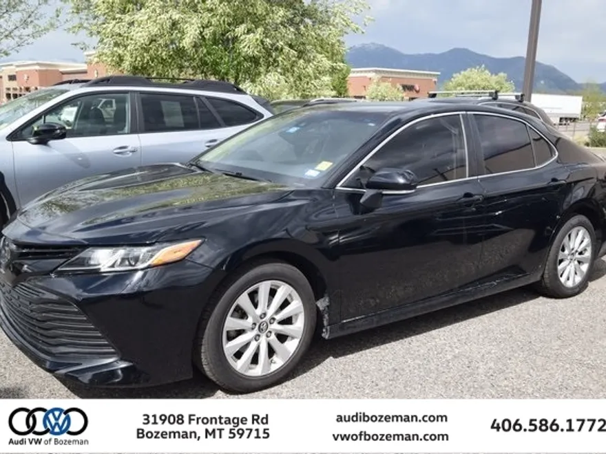 2019 Toyota Camry L photo 1