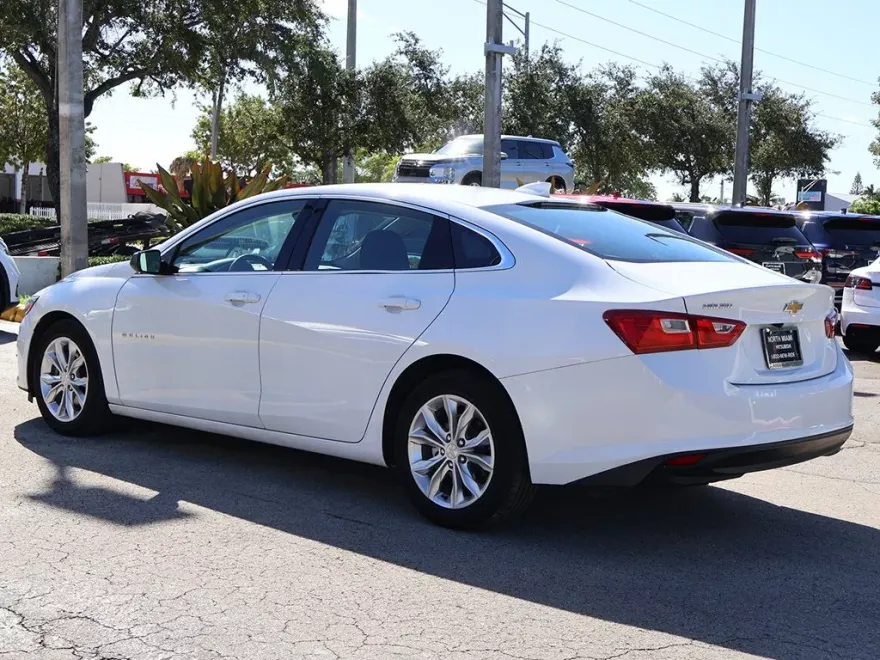 2023 Chevrolet Malibu 1LT photo 1