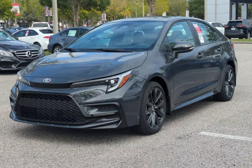 2026 Toyota Corolla SE photo 1