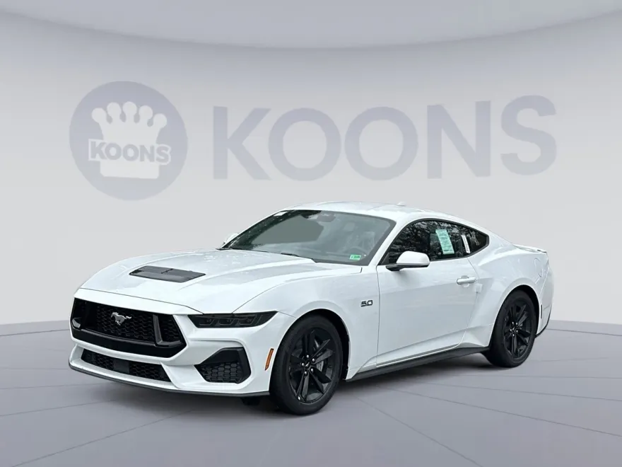 2025 Ford Mustang GT photo 1
