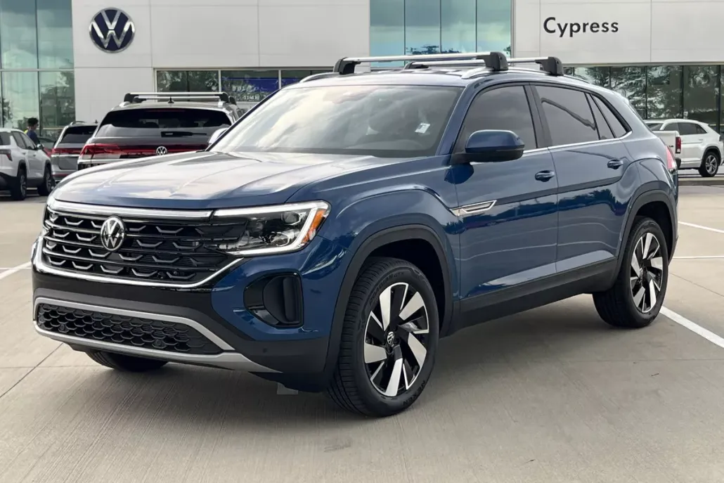 2026 Volkswagen Atlas Cross Sport SE Technology photo 1