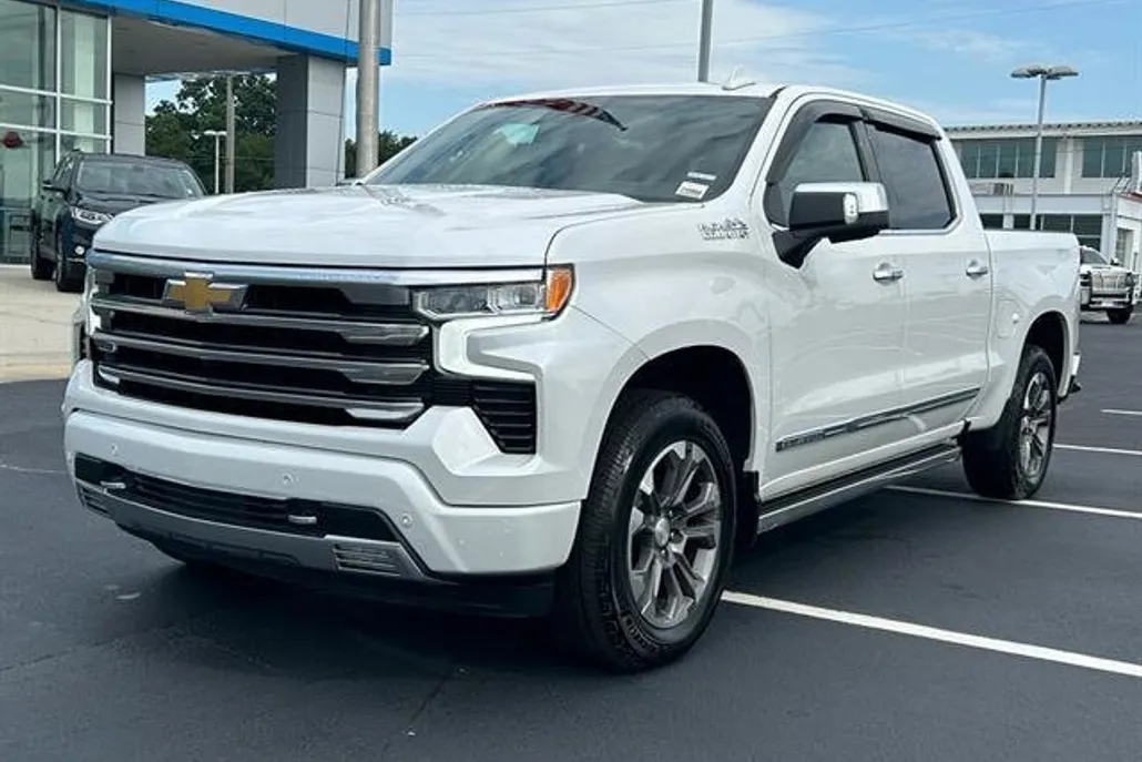2023 Chevrolet Silverado 1500 High Country photo 1