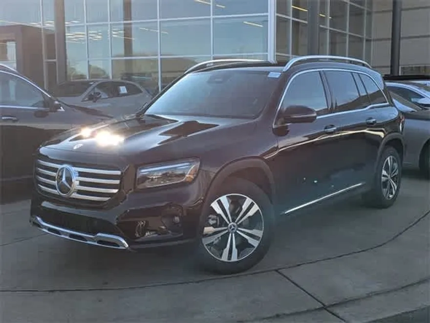 2025 Mercedes Benz GLB 250 photo 1