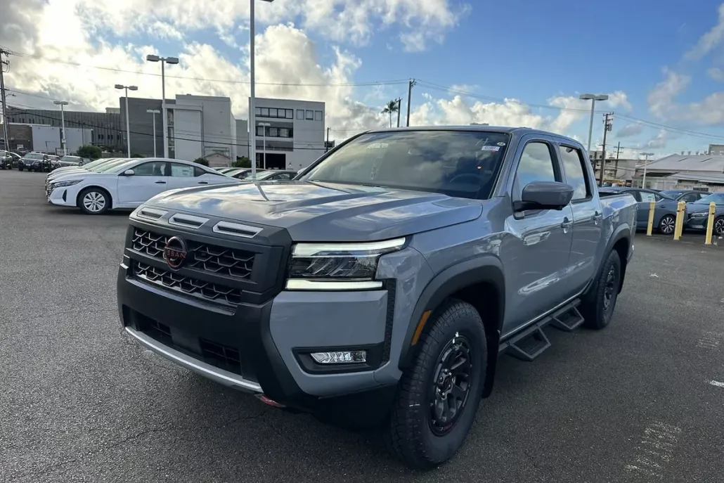 2025 Nissan Frontier PRO-X photo 1