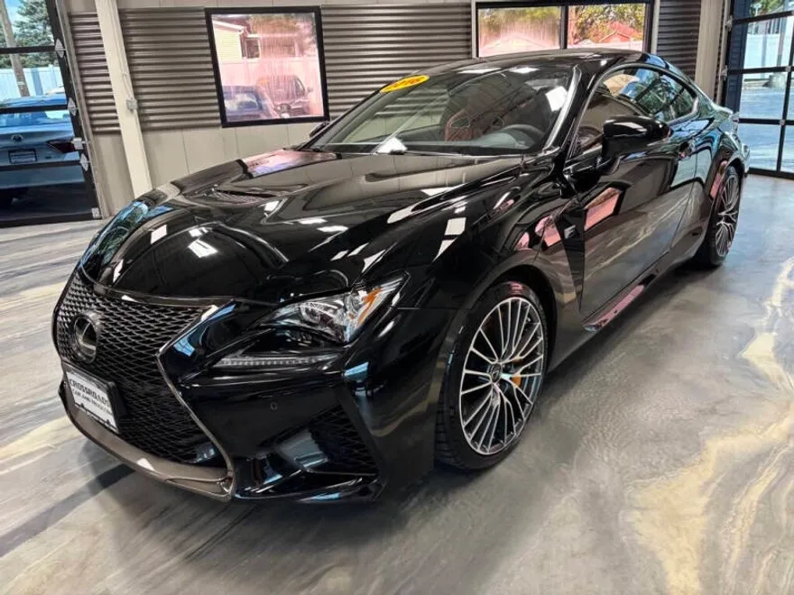 2016 Lexus RC F photo 1
