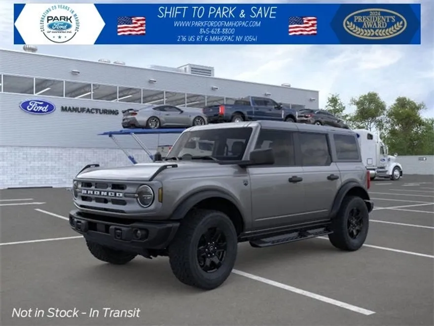 2025 Ford Bronco Base photo 1