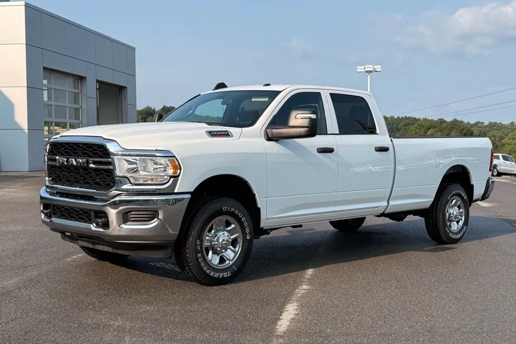 2023 Ram 2500 Tradesman photo 1