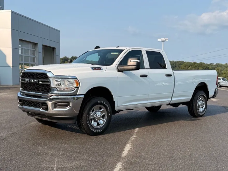 2023 Ram 2500 Tradesman photo 1