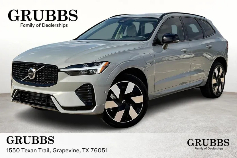2025 Volvo XC60 Hybrid Plus photo 1