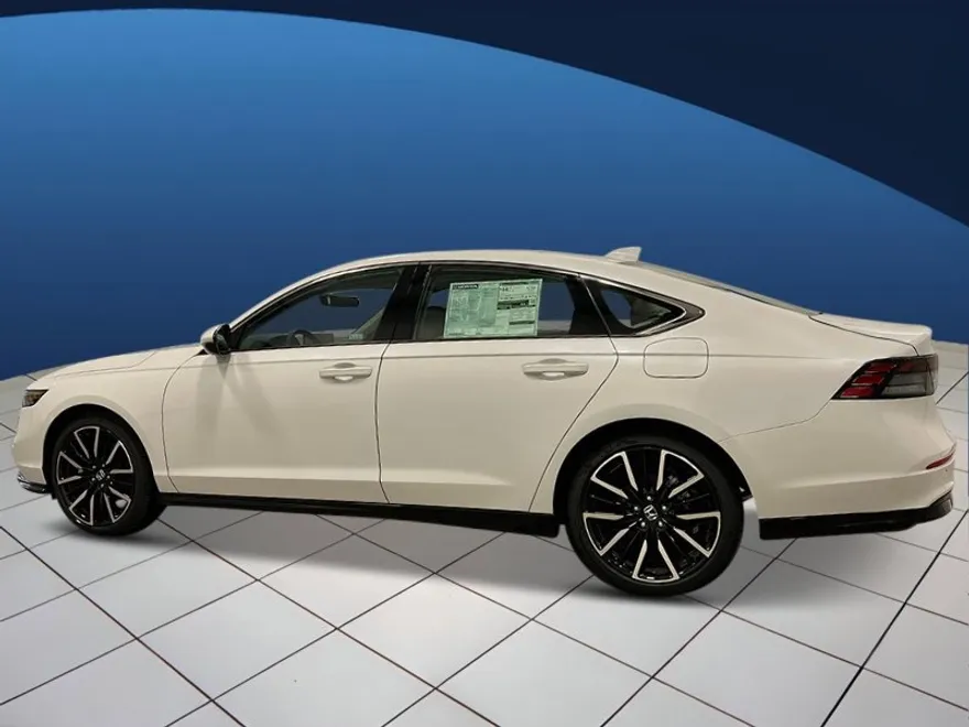 2025 Honda Accord Hybrid Touring photo 1