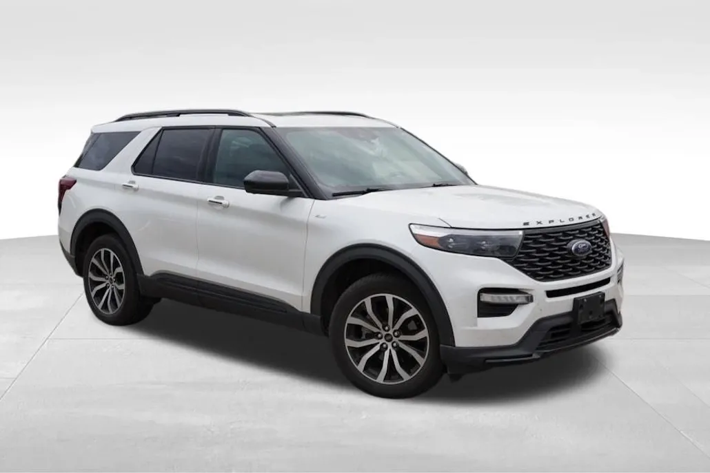 2023 Ford Explorer ST-Line photo 1