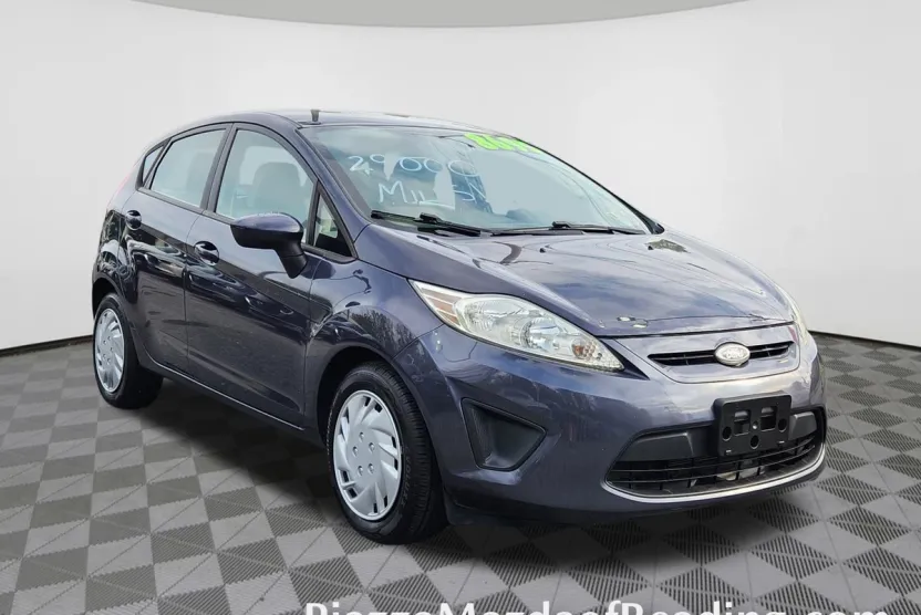 2013 Ford Fiesta S photo 1
