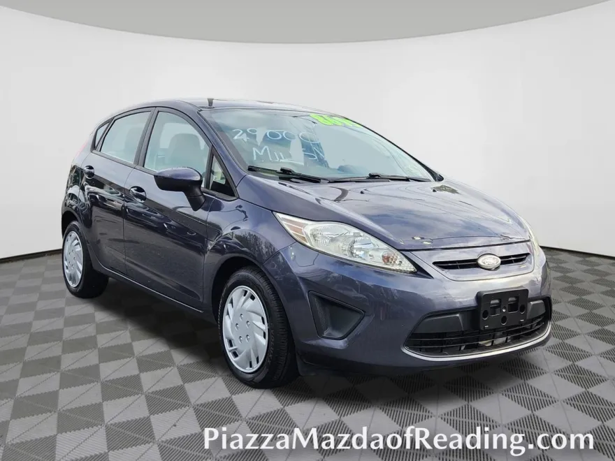 2013 Ford Fiesta S photo 1