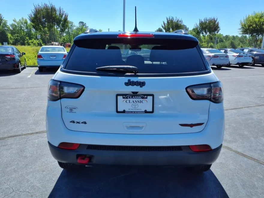 2023 Jeep Compass Trailhawk photo 1