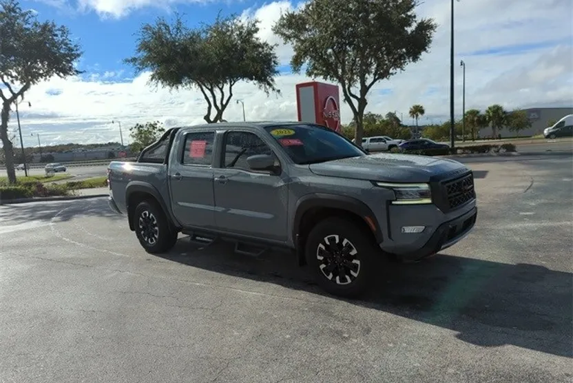 2022 Nissan Frontier PRO-4X photo 1