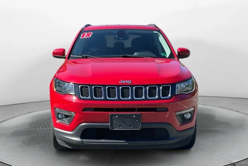 2018 Jeep Compass Latitude photo 1