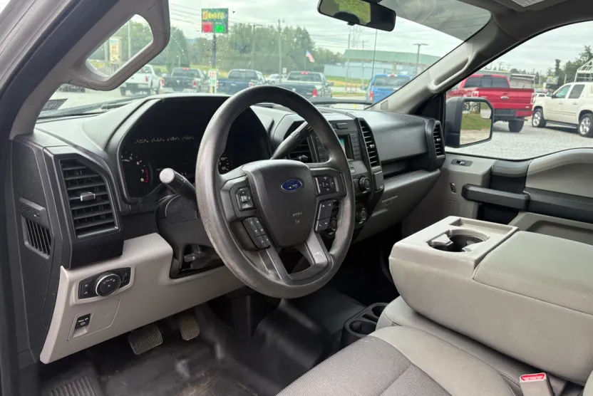 2015 Ford F-150 XL photo 1