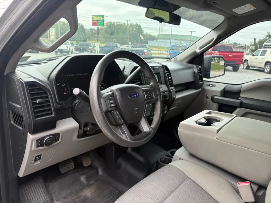 2015 Ford F-150 XL photo 1