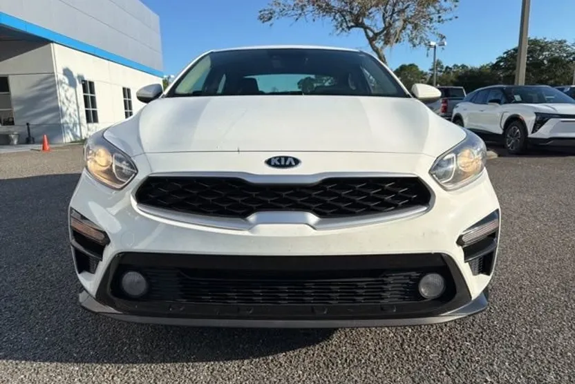 2020 Kia Forte FE LXS photo 1