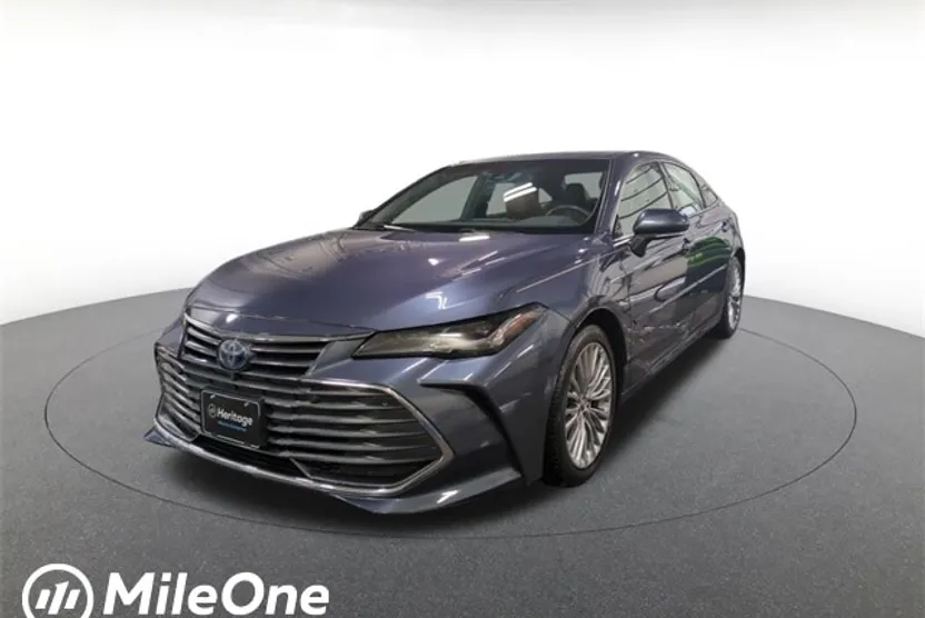 2020 Toyota Avalon Hybrid Limited photo 1