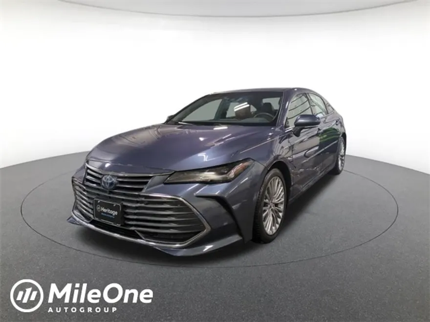 2020 Toyota Avalon Hybrid Limited photo 1