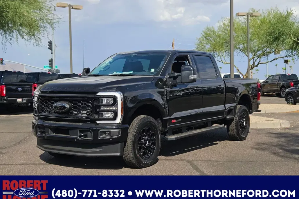 2025 Ford F-250 Lariat photo 1