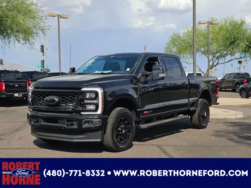 2025 Ford F-250 Lariat photo 1
